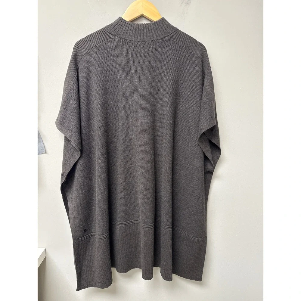 NWOT Lululemon Call Me Cozy Wrap Womens OS Gray Athleisure Travel Poncho Wool‎